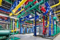 Potrubí chladící servery v datacentru v Oregonu