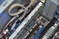 Řešení založené na Intel SSD DC P3608 výrazně překonává všechny alternativní konfigurace.