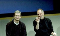 CEO a zesnulý ex-CEO Apple