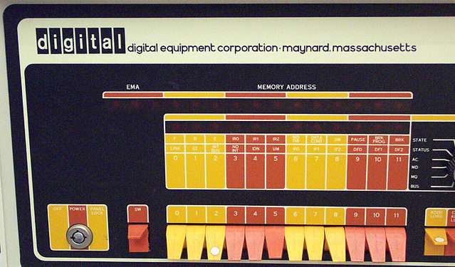 Zákony informatiky: Bellův zákon počítačové evoluce (4)
