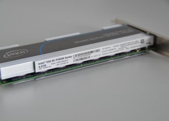 Feromagnetický může být i LSMO