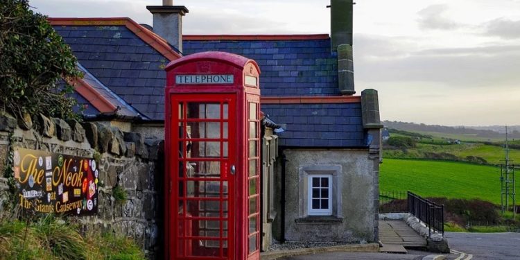Z historie telefonních budek
