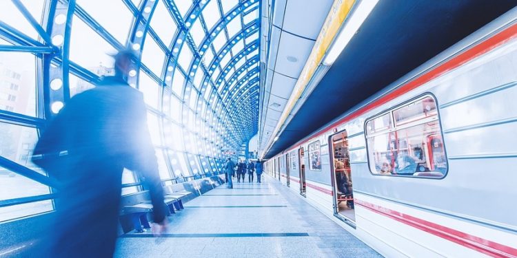 Vodafone pokryl sítí 5G část pražského metra