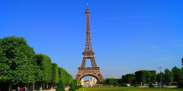 Francie spustila síť 5G, zatím funguje ve zkušebním provozu