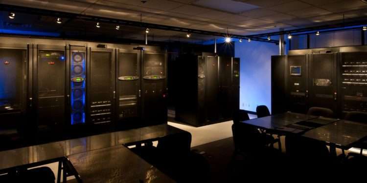 Třífázové modulární UPS Schneider Electric Galaxy VL