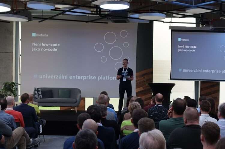První konference low-code a no-code