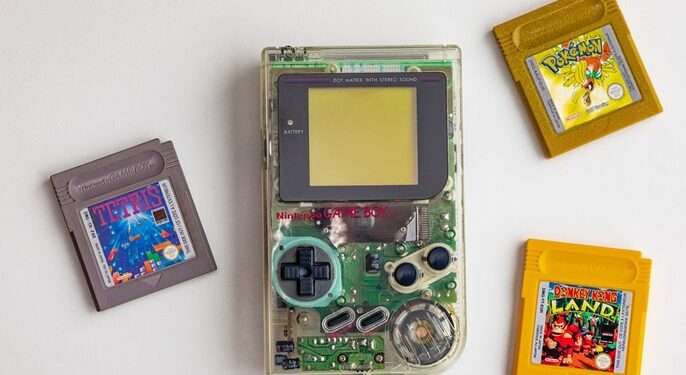 Game Boy od firmy Nintendo byl první úspěšná herní konzole