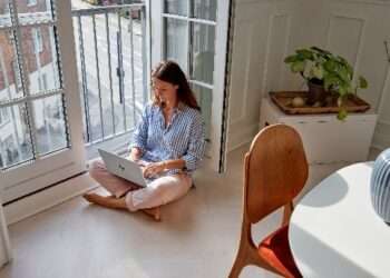 Nejnovější generace počítačů HP Elite a HP Pro využívá potenciál umělé inteligence