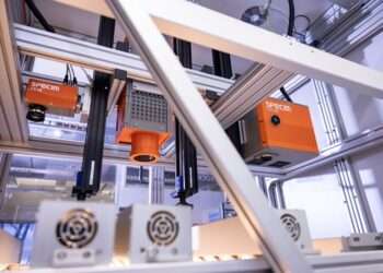 Konica Minolta naučila kamery vidět dovnitř výrobků. Dokážou rozpoznat správné složení léků či potravin