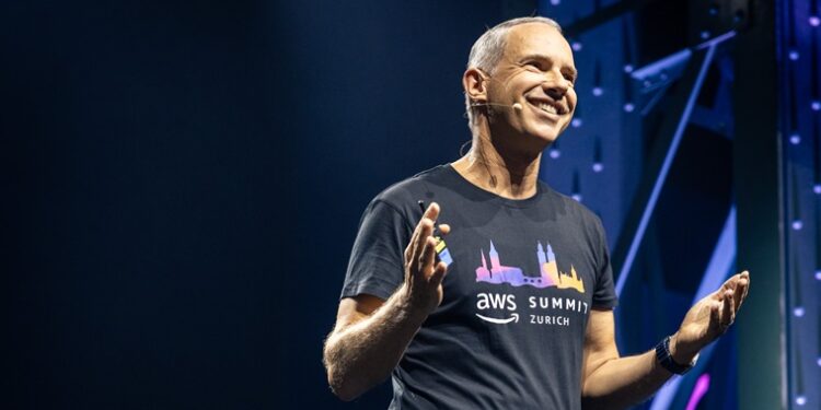 Chris Keller z AWS přiblížil na Cloud Day Prague novinky