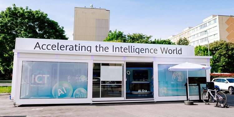 Huawei Demo Truck opět v Praze: představí sítě budoucnosti a AI scénáře v praxi