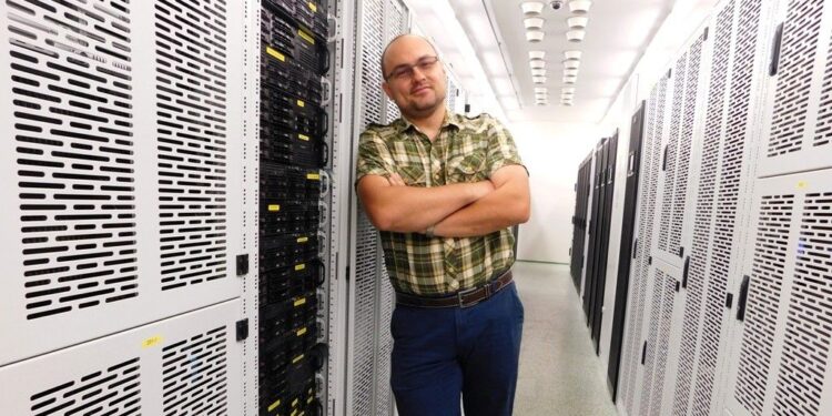 Manažer projektu Jiří Dvořák v serverovně DC Coolhousing