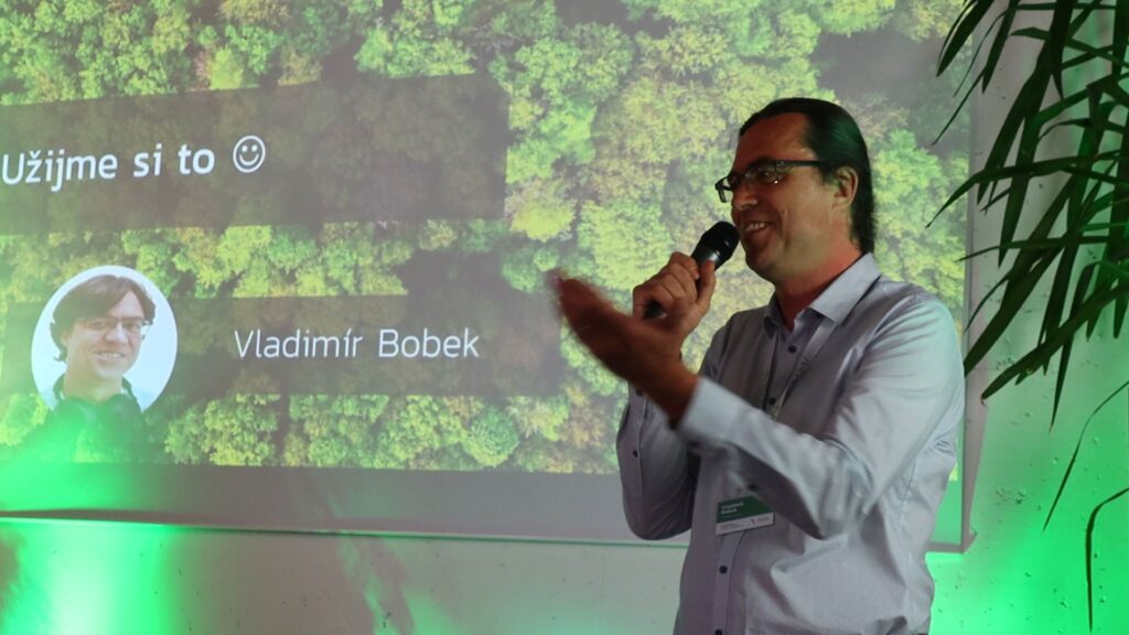 Vladimír Bobek, AddAI