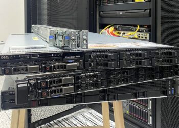 Bezkontaktní housing ve dvou pražských datacentrech